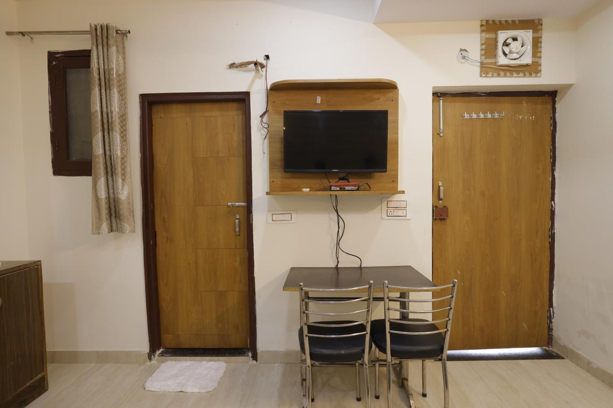 Basil Inn Home Stay Walking Distance From Taj Mahal Agra Agra  Exterior photo